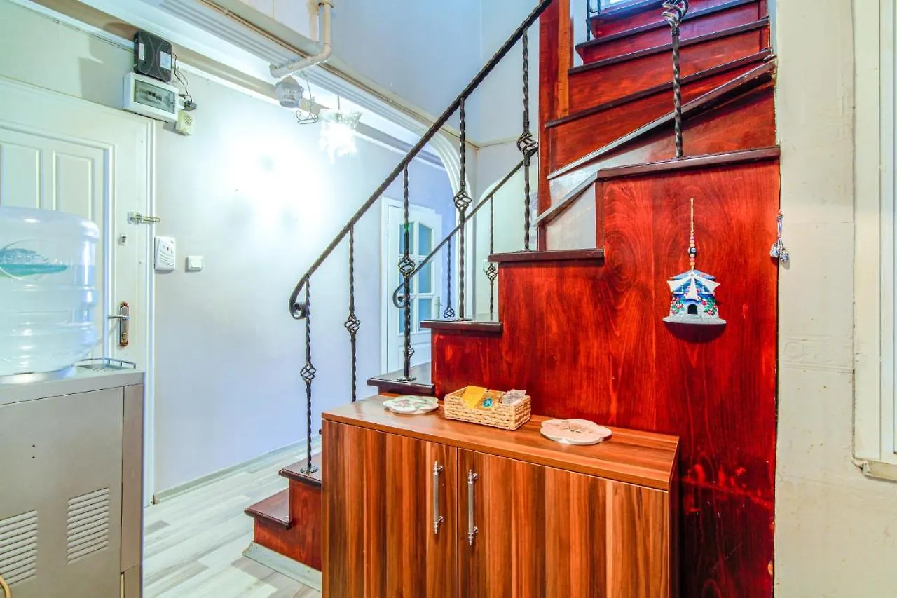 Duplex Cozy Flat With A Balcony Near Nisantasi Apartment Istanbul Turkey