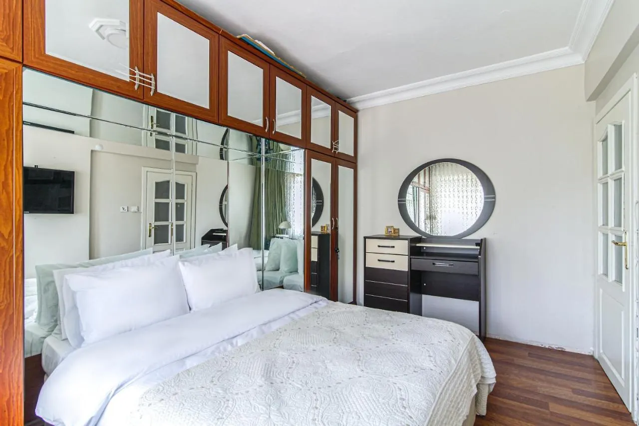 Duplex Cozy Flat With A Balcony Near Nisantasi Apartment Istanbul