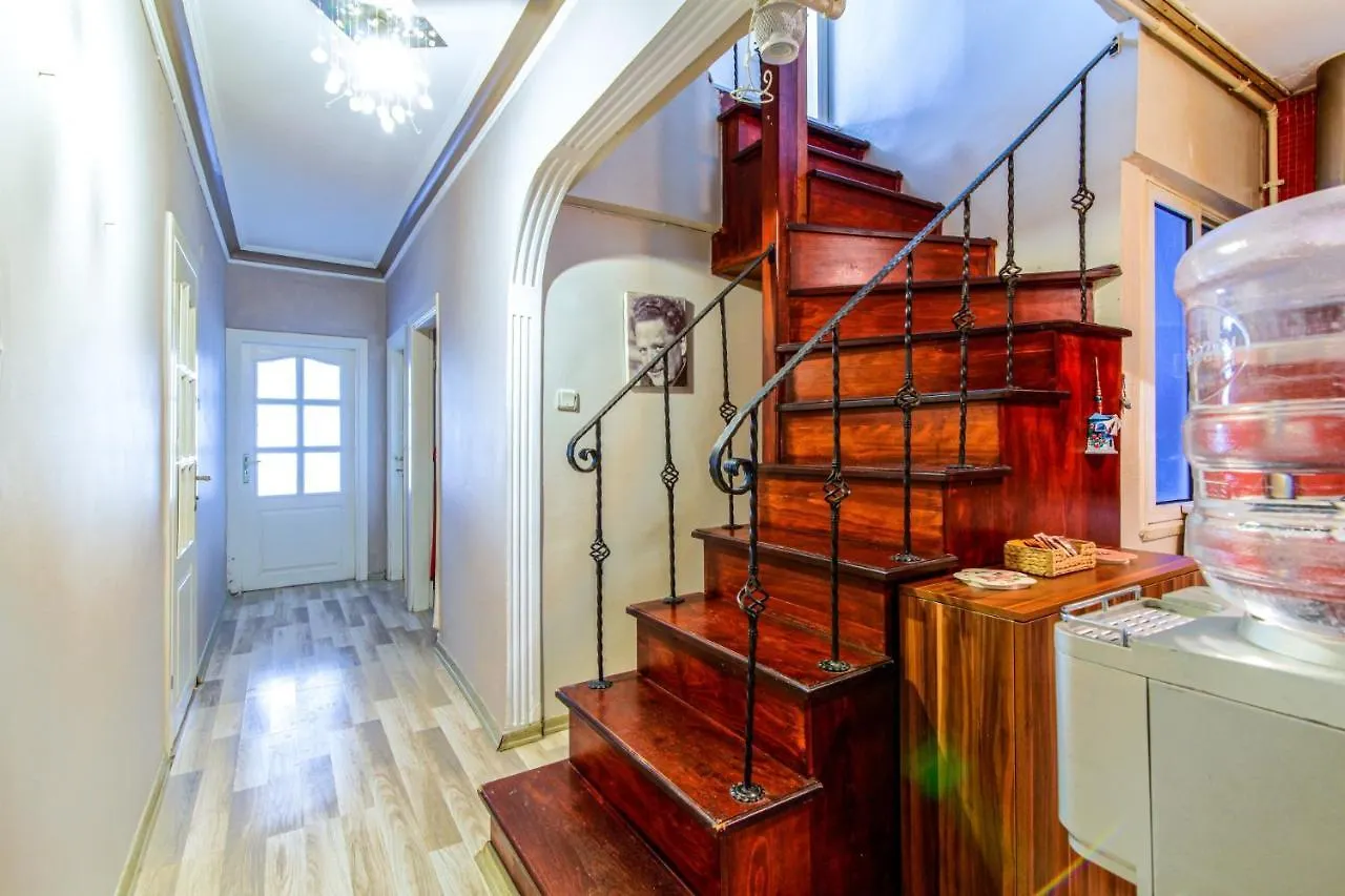 Duplex Cozy Flat With A Balcony Near Nisantasi Apartment Istanbul 0*,